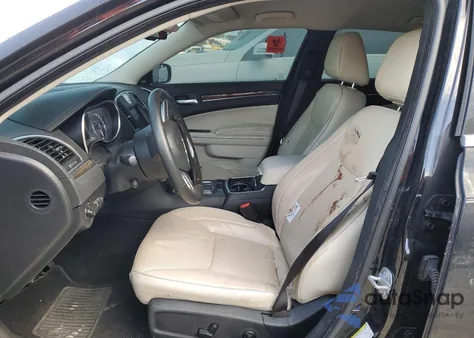 2019 Chrysler 300 Limited из США, поврежденный, VIN 2C3CCAEG4KH683095